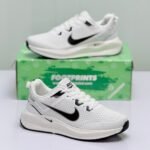 Model Code: 389 – Running Sneaker