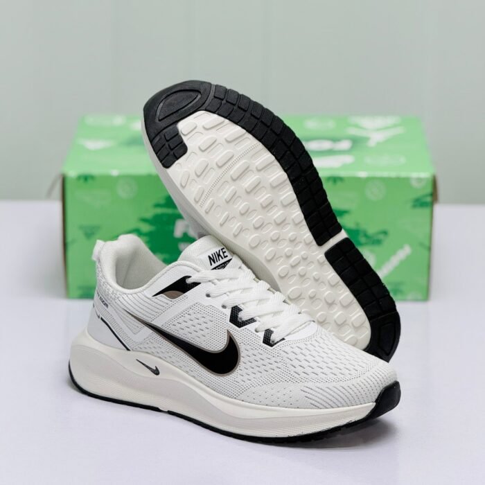 Model Code: 389 – Running Sneaker - Image 3