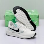 Model Code: 401 – Running Sneaker - Image 3